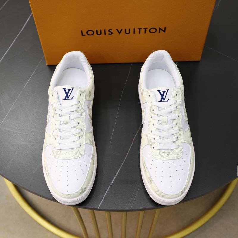 l**is V*t*n sneakers